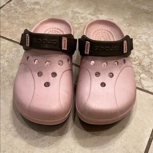 CROCS Women’s Golf Light Pink Clogs with Brown Strap